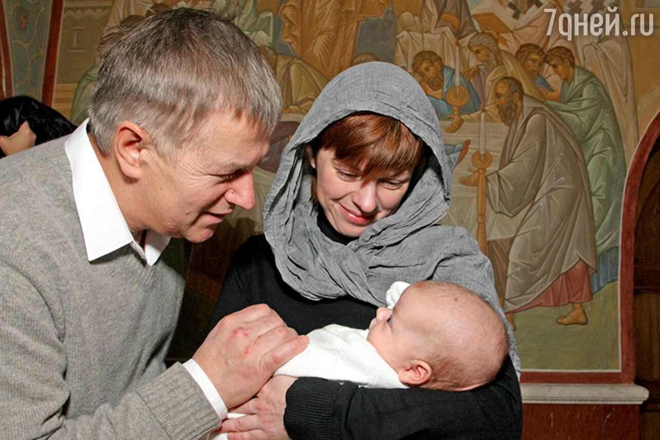 Игорь Ливанов с женой Ольгой и сыном Ильей 