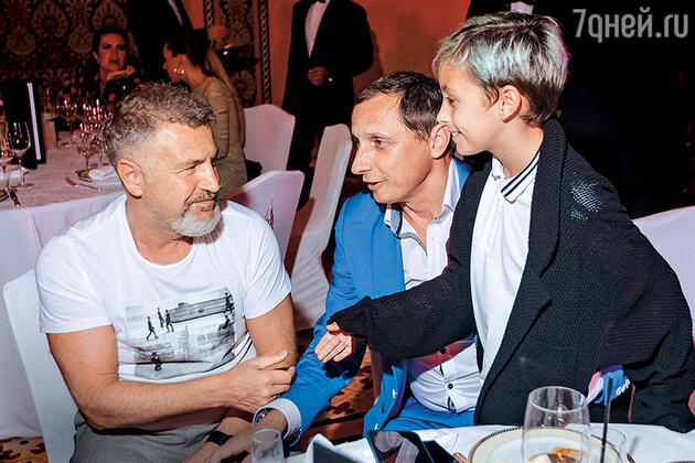 Леонид Агутин и Вадим Галыгин с сыном Вадимом. Фото