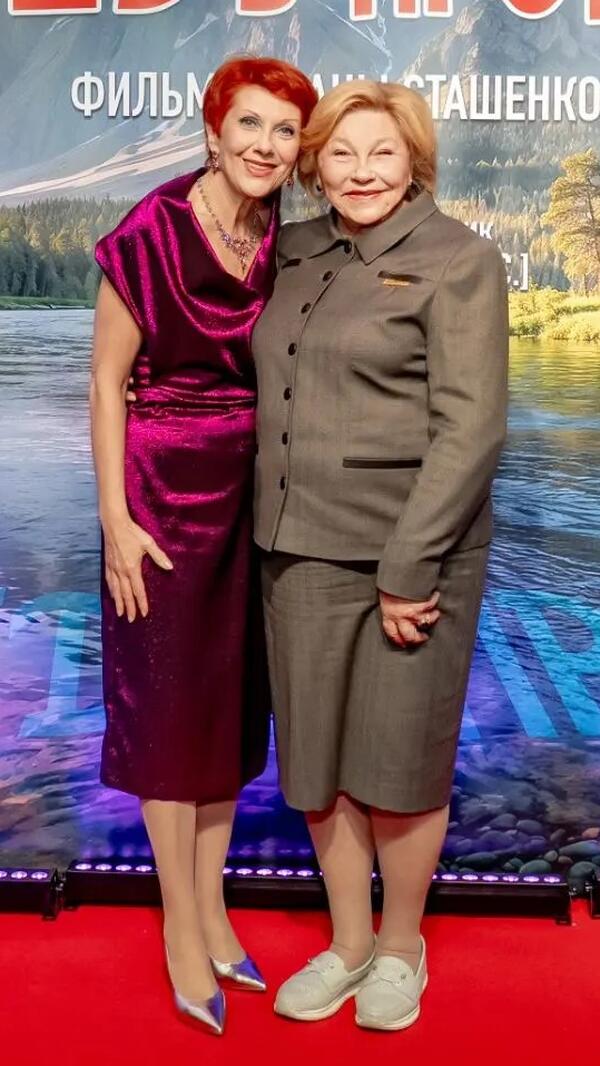 Оксана Сташенко, Елена Драпеко. 