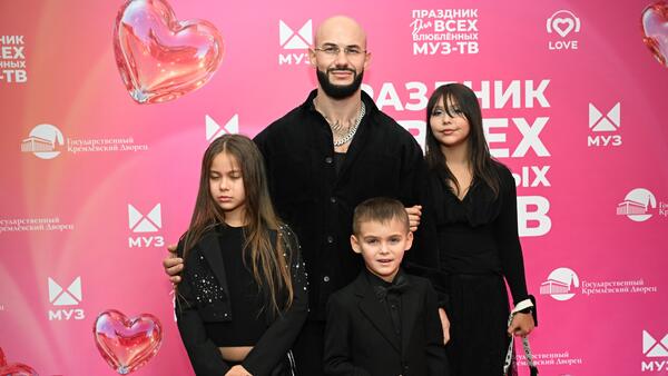 Тревожность и ночные кошмары: эксперт рассказал, что ждет детей Джигана после его срыва
