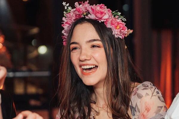 «Дала разврата!» Медведева возмутила откровенными танцами на вечеринке