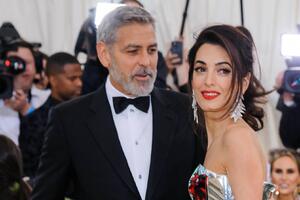 Время летит быстро: близнецам Джорджа Клуни исполнился уже год!
