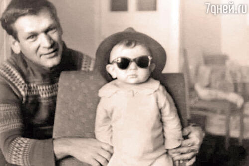 С сыном Сережей. 1966 г.