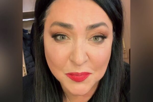 Это не шутка! Лолита Милявская стала лицом профессиональной косметики 