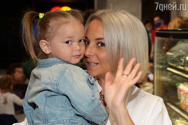 Дарья Сагалова с дочкой фото