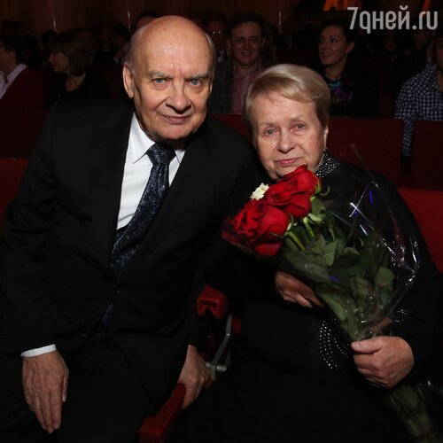 Александра Пахмутова и Николай Добронравов