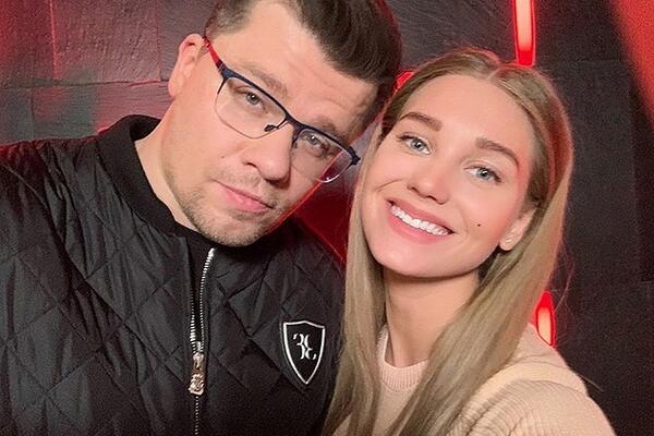 Какая талантливая! Дочь Асмус и Харламова удивила публику