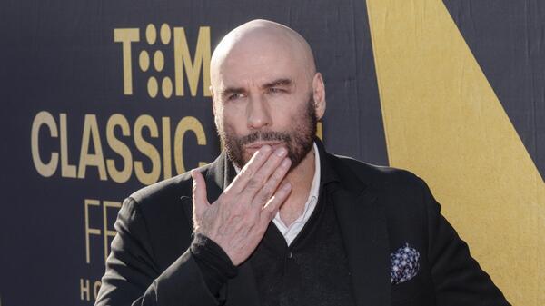 Траволта показал редкие кадры с сыном-подростком, которого воспитывает в одиночку