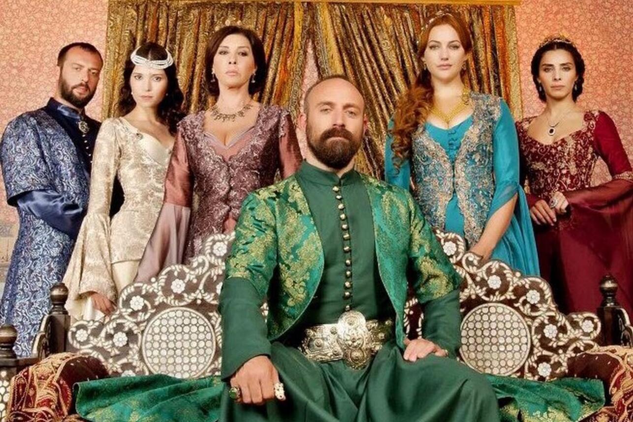 Женщины султана Сулеймана: как выглядят в бикини звезды «Великолепного века» - kingplayclub.ru