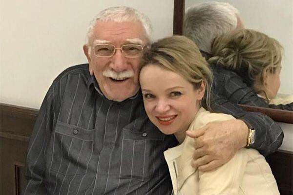 Цымбалюк-Романовская — о беременности от Джигарханяна: «Могла бы вырастить троих детей»