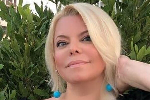 Яна Поплавская строит дом в Подмосковье