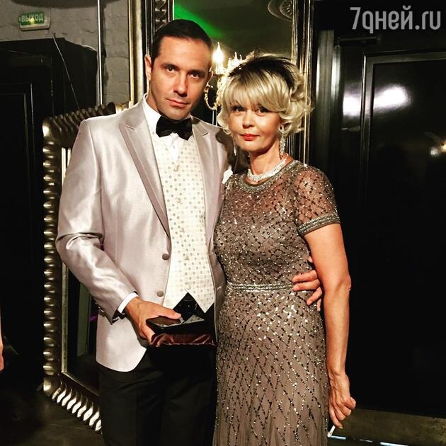 Юлия Меньшова и Александр Никитин