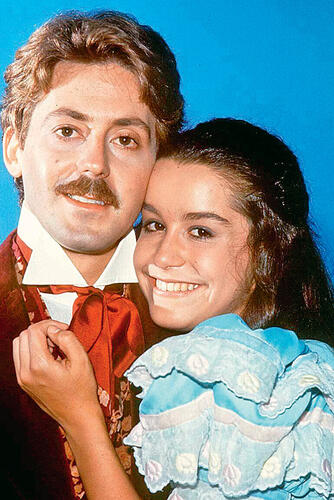 Эдвин Луизи и Луселия Сантус на съемках сериала «Рабыня Изаура». 1976 г.