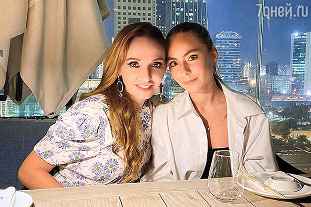 Татьяна Навка с дочкой Александрой