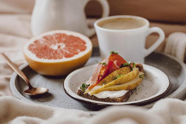 Завтрак для бодрости, а не для усталости. От каких продуктов стоит отказаться с утра