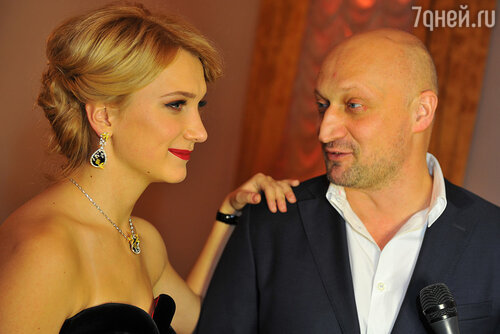 Полина Куценко с отцом на балу дебютанток Tatler