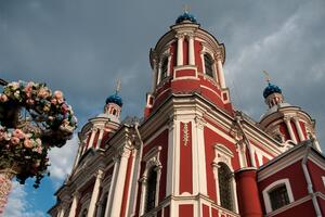 Самые красивые церкви Москвы: гид по православным храмам столицы