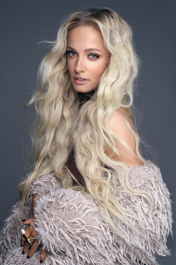 Полина Максимова