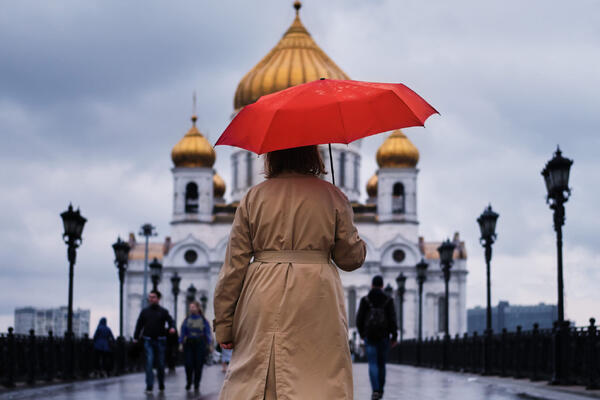 До +7 и ледяной ветер: синоптик Тишковец предупредил о резком похолодании в Москве в конце июня