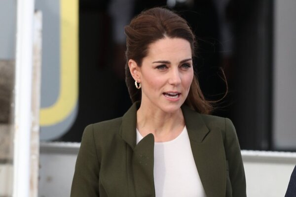 Образ дня: Кейт Миддлтон делает ставку на деловой стиль