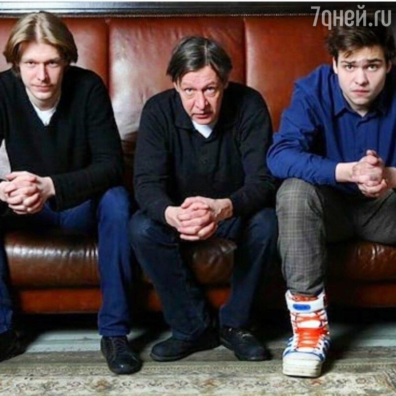 Михаил Ефремов с сыновьями Никитой и Николаем - фото
