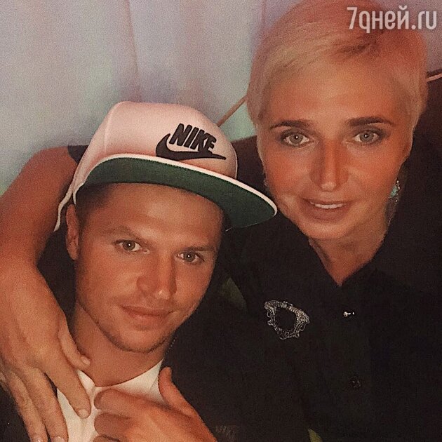 Дмитрий Тарасов с мамой Ольгой Александровной Дмитрий Тарасов с мамой Ольгой Александровной