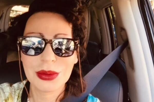 От оранжевых волос до утиных губ: что Жанна Агузарова сделала со своей внешностью