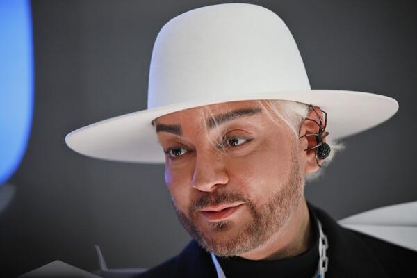 От перекроенного Киркорова совсем ничего не осталось: врач певца обеспокоен