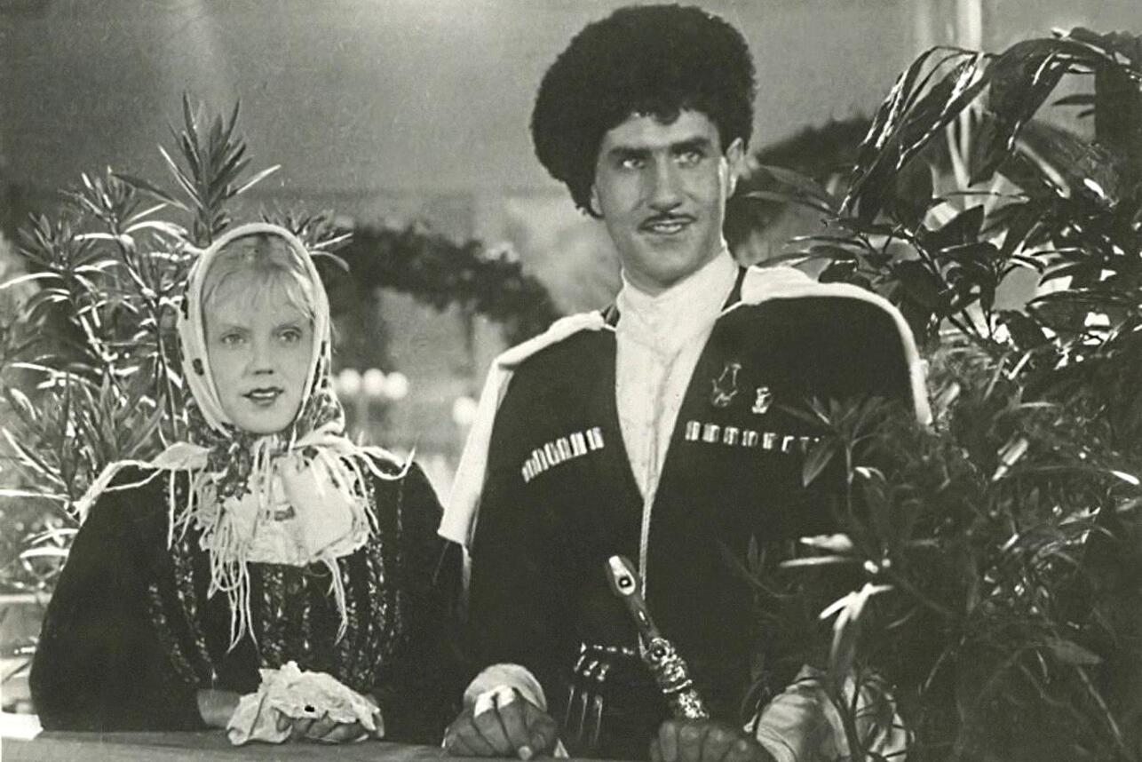 кадр из фильма «Свинарка и пастух» (1941) фото