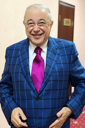 Евгений Петросян