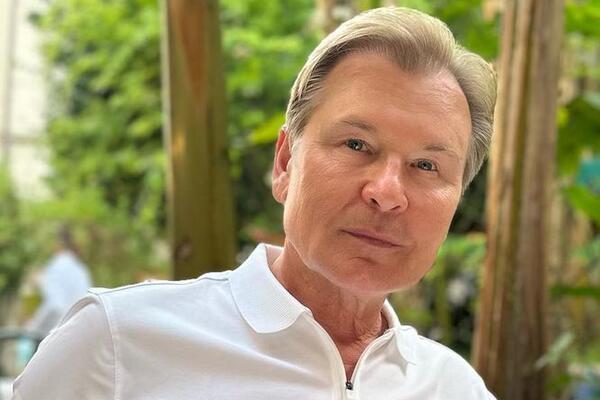 Над лицом поработали: пластический хирург раскрыл секреты Малинина