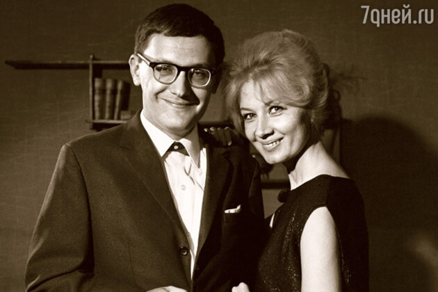 Алла Демидова с мужем, сценаристом Владимиром Валуцким, 1969 г.