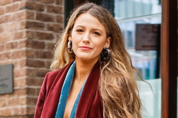 Образ дня: Блейк Лайвли в Brunello Cucinelli