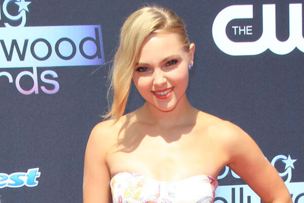       Young Hollywood Awards