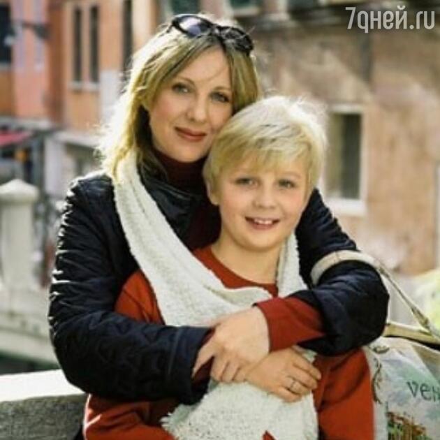 Елена Яковлева с сыном Денисом