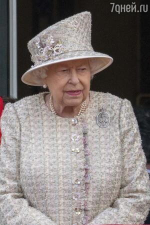 Елизавета II - фото