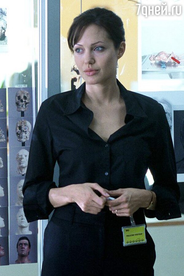 Анджелина Джоли  - фото