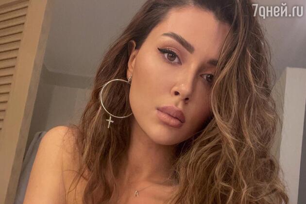 Анна Заворотнюк