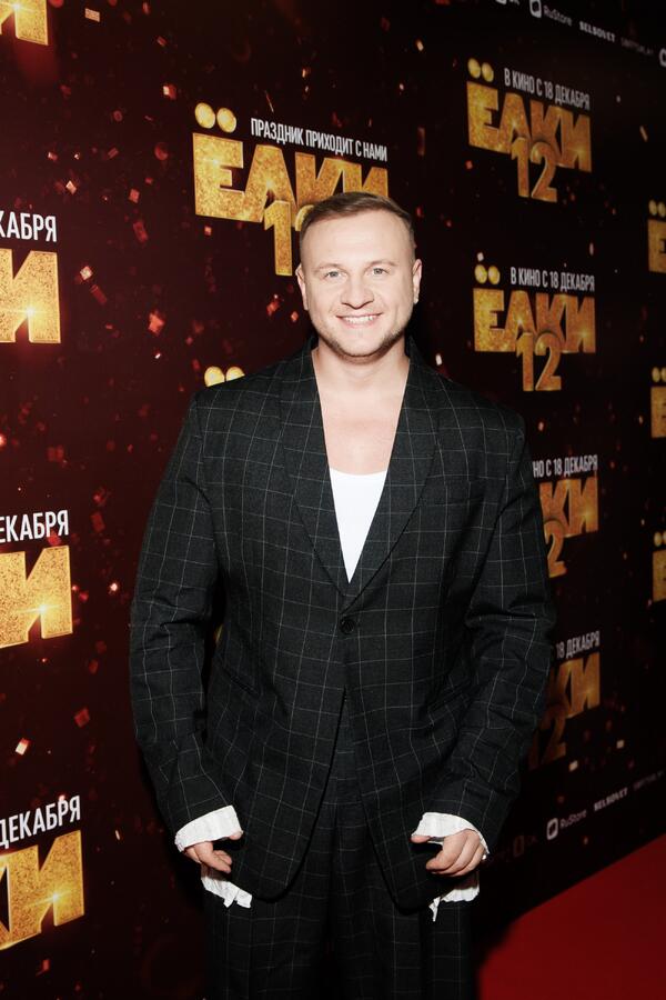 Журавлев с женой, Нагиев в косухе и другие звезды на премьере фильма «Ёлки»