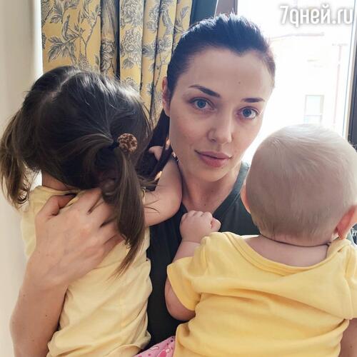 Вторая супруга Елена Глазкова подарила Глебу двоих детей