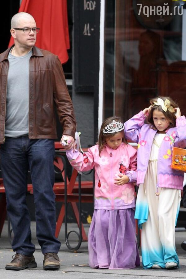 Мэтт Дэймон с дочерьми