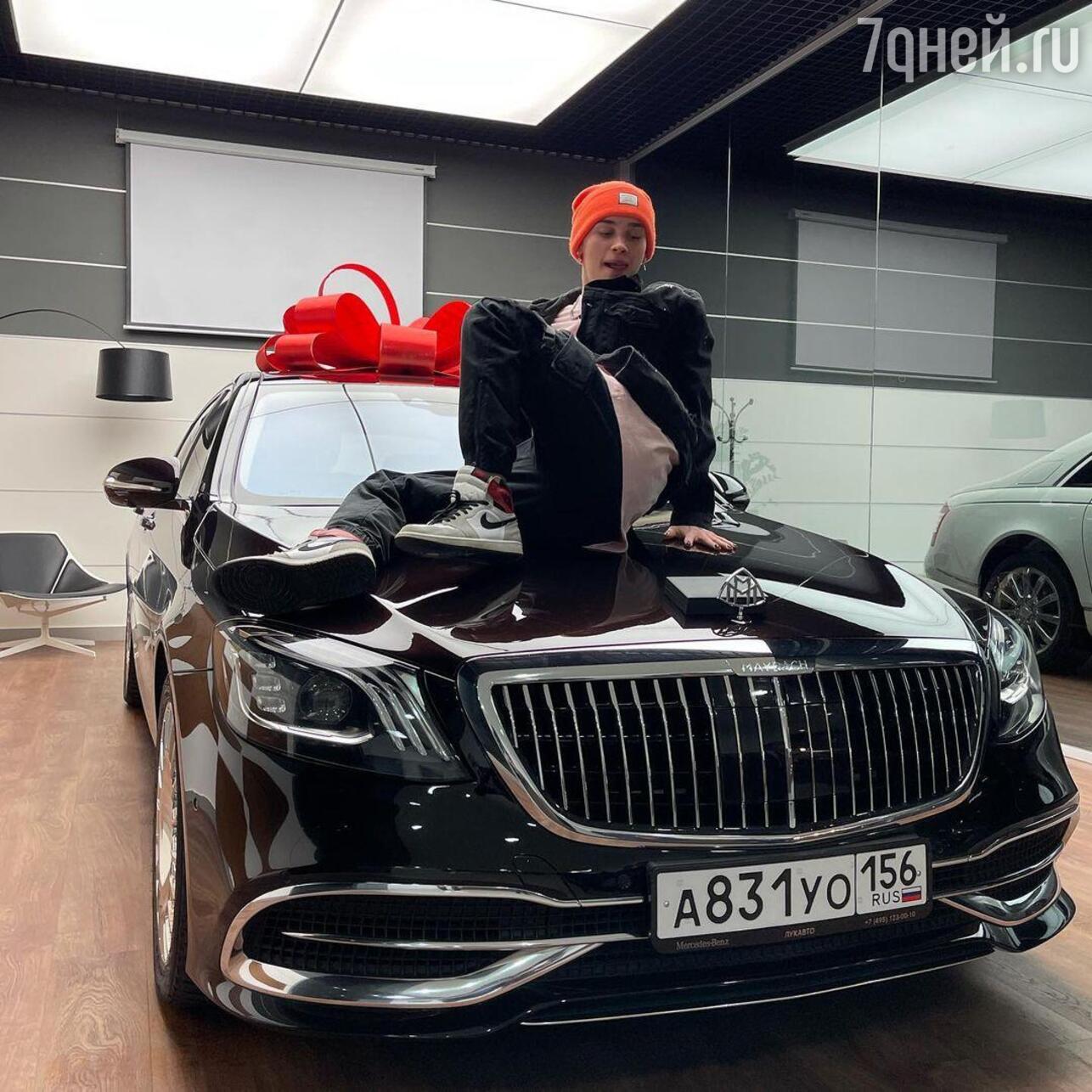 Автомобили от 10 миллионов рублей. Машина Дани Милохина 2021. Машина Дани Милохина Майбах.