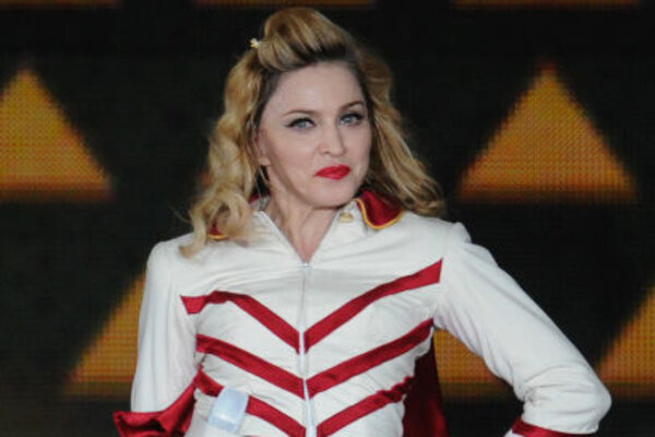 В шоу Мадонны будут участвовать монахини-стриптизерши