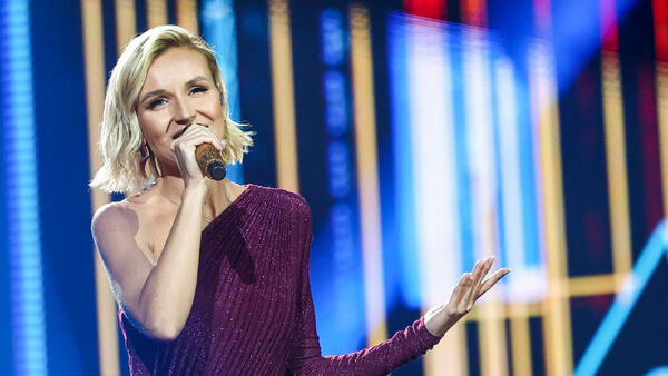 Гагарина высказалась об отношениях с мужчиной, который мало зарабатывает