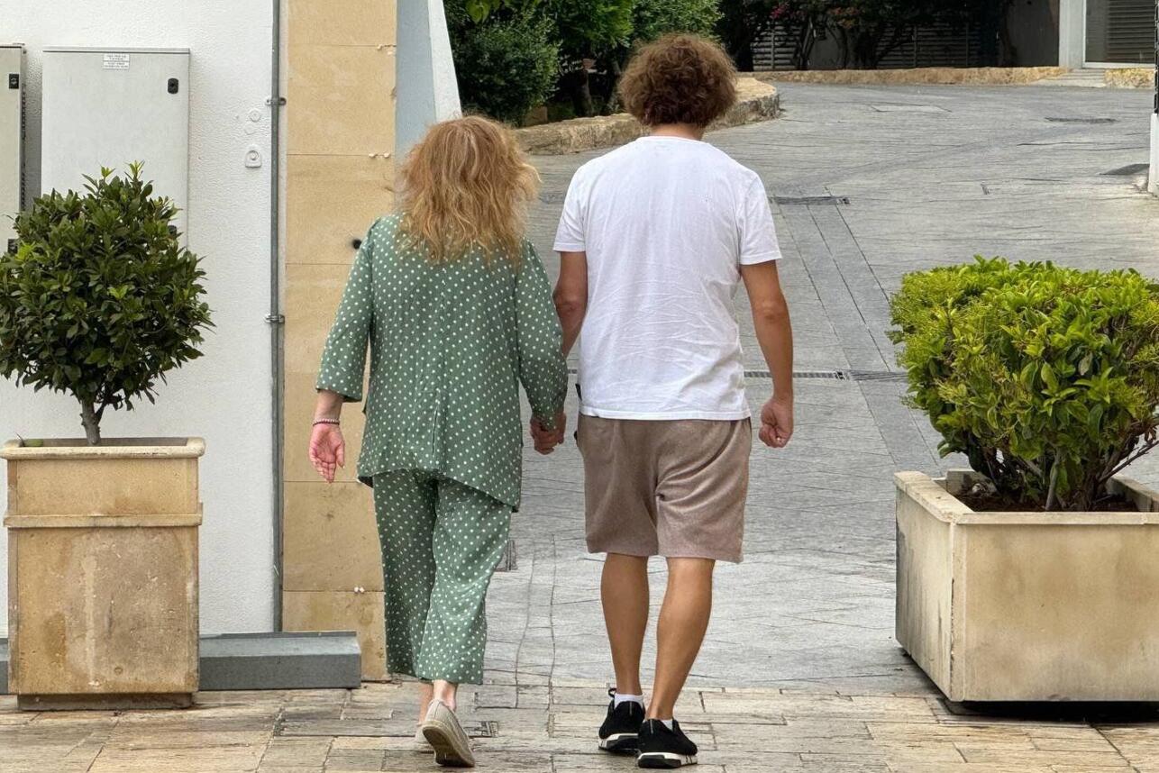 Алла Пугачева с мужем на Кипре