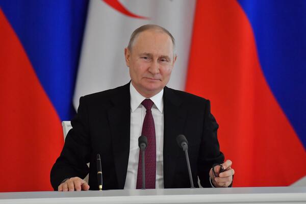 Президент России обратился к участникам и гостям Экономического и гуманитарного форума Россия — Африка