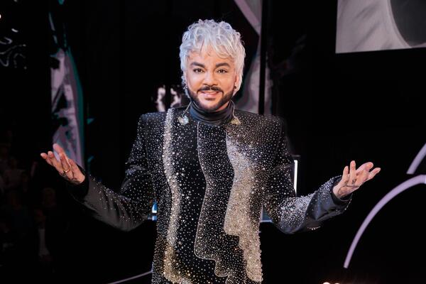 «Кто не тот?! Я тот!» Заподозренный в пластике Киркоров разбушевался на гала-ужине премии МУЗ-ТВ