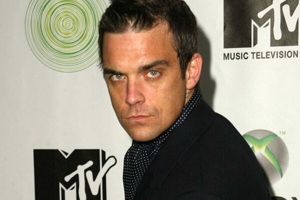 Робби Уильямсу соседи снова объявили войну  