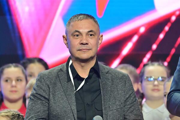 Плющенко задал тренд: Костя Цзю решился на пластическую операцию — фото