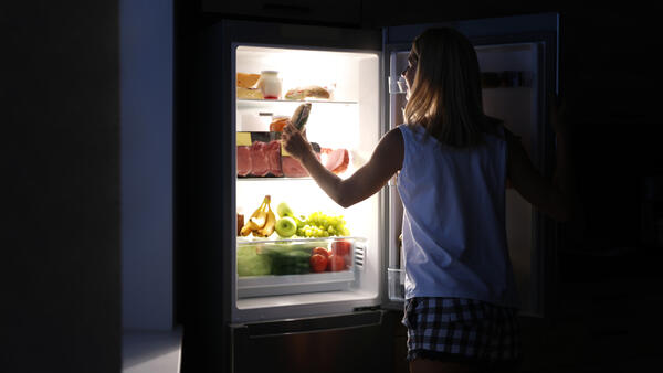 Врачи разрешили есть на ночь, но только эти продукты